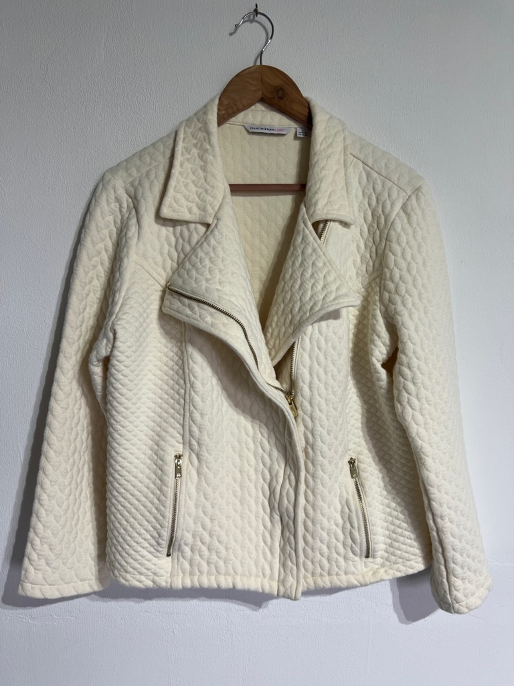 Isaac Mizrahi Quilted Cream Jacket with Gold Hardware